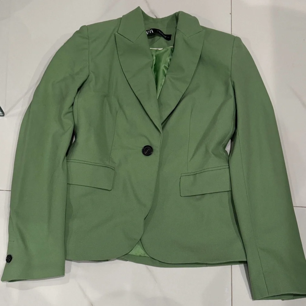 Zara Women's Green Blazer - Picture 1 of 6